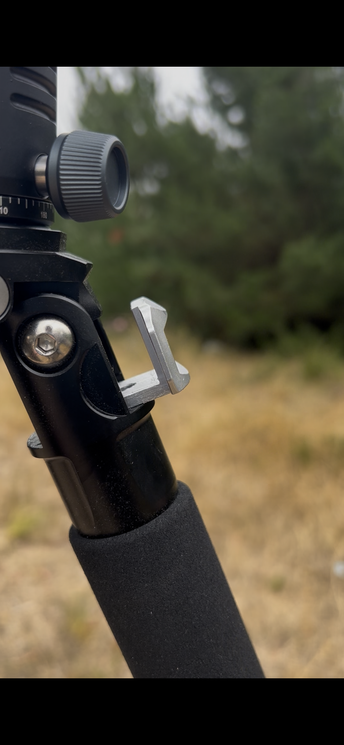 Lightweight  Shooting Tripod – Field & Range Support